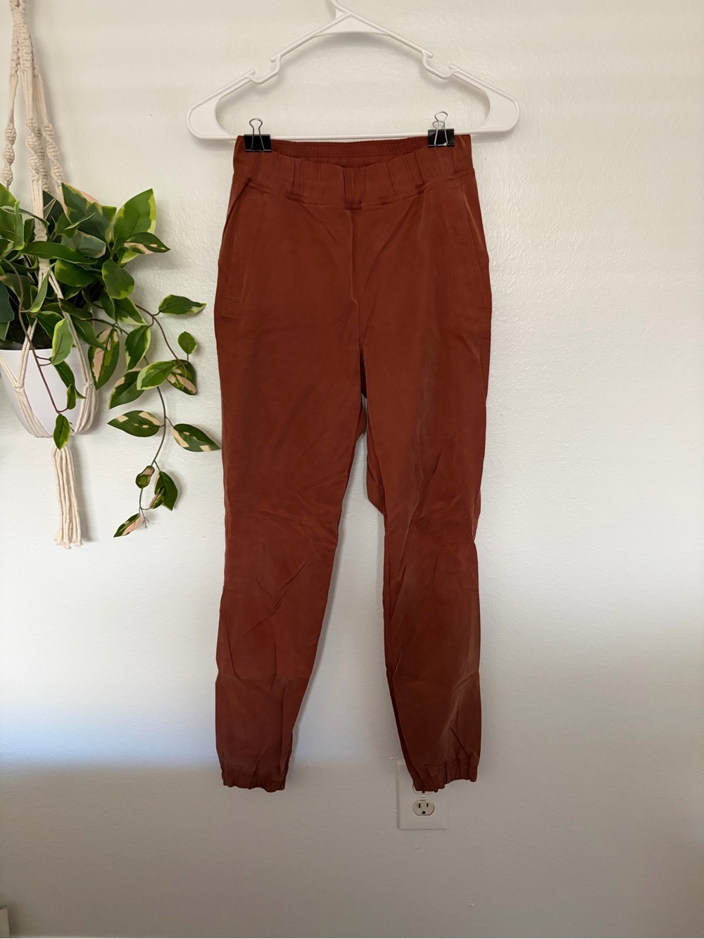 Lululemon Casual Rust Brown Jogger Pants